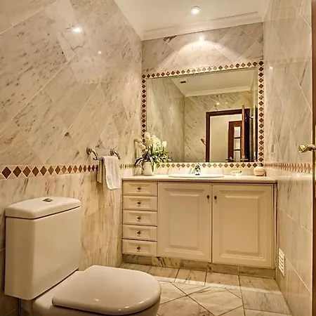 Sleeps 8 Pool Air Con * Вале-до-Лобо